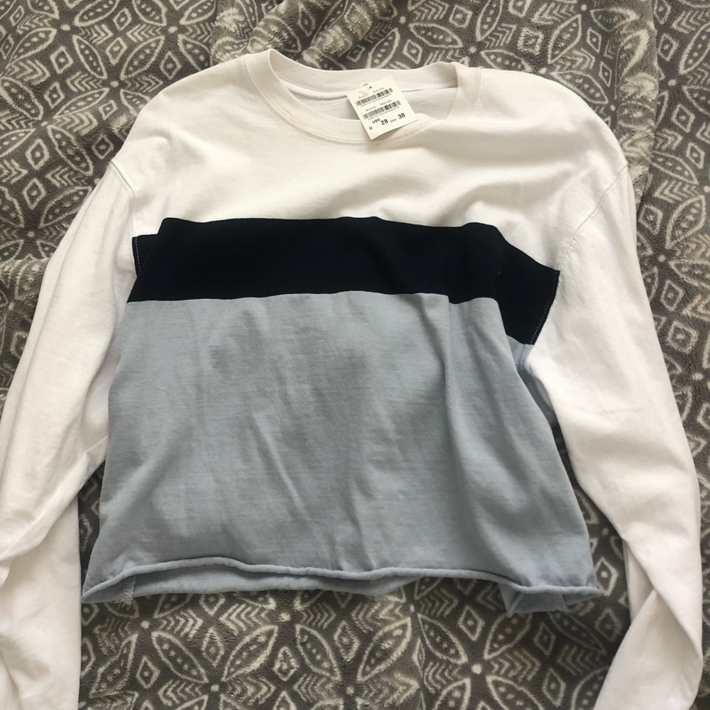 brandy melville long sleeve shirt